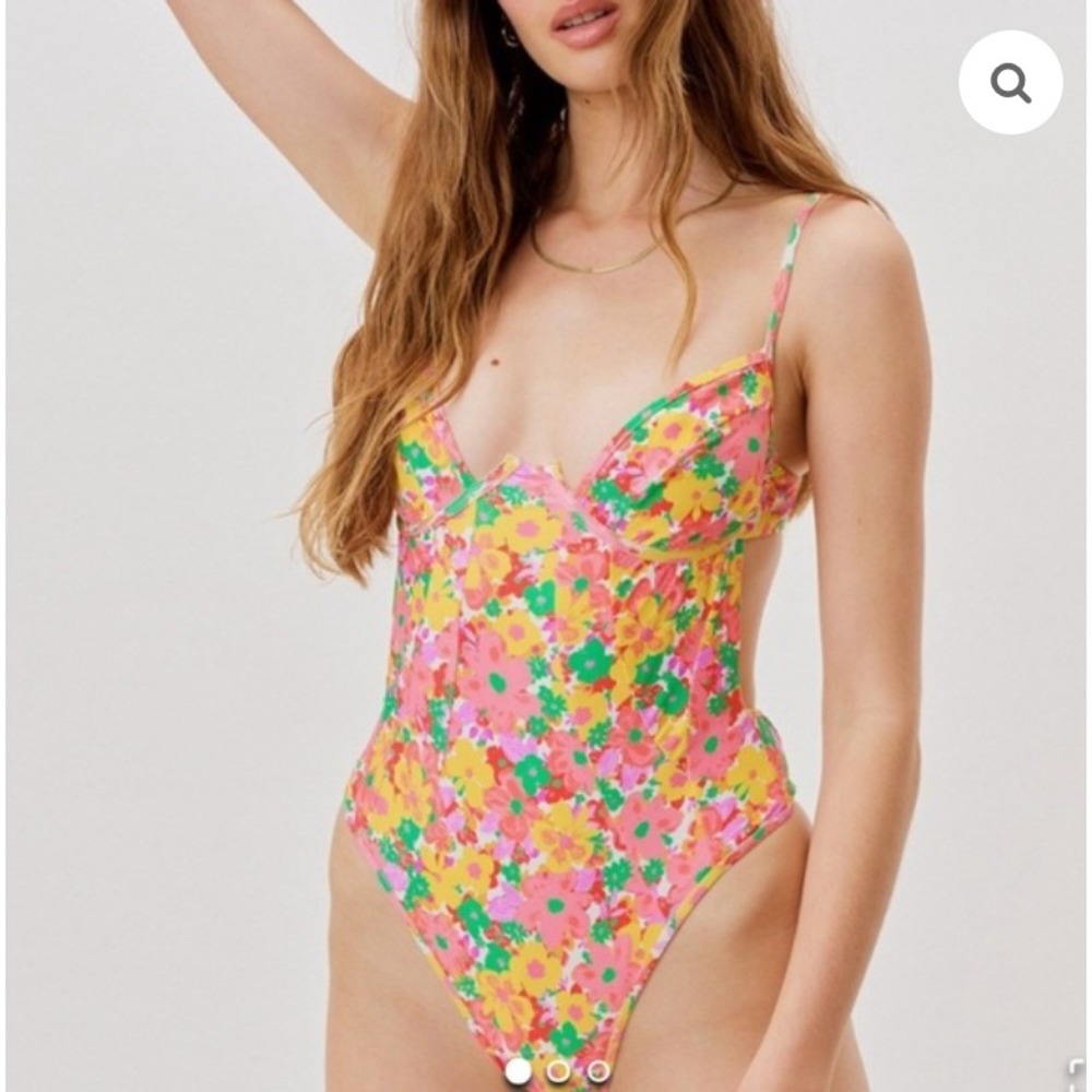 NWT‎ For Love & Lemons XS Floral Zinnia Print Tie Back One Piece Swimsuit Cheeky
